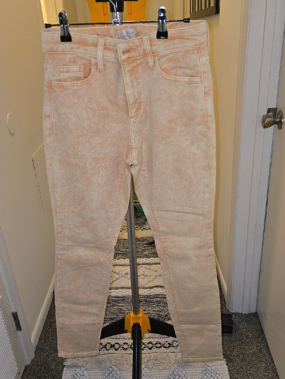 $6 If Bundled - NWOT Universal Thread Peach Acid-Wash Skinny Jeans